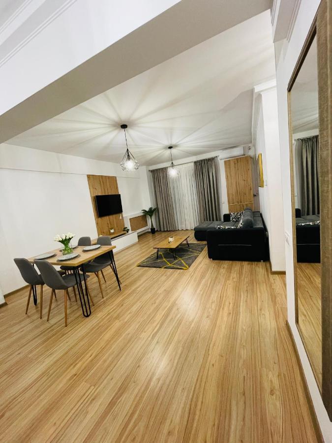 Royal Moonlight Apartment Mamaia Eksteriør billede